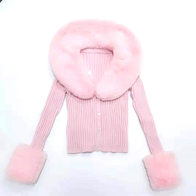 Gerippte Strickjacke mit Kunst-Pelzbesatz Kragen